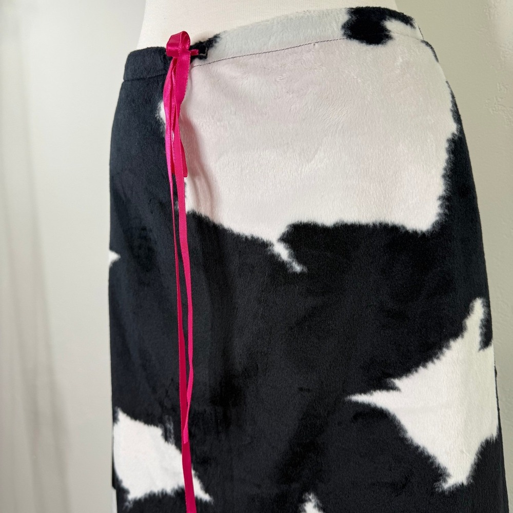 bebe Cow Print Faux Fur Skirt‎ Size 4 Y2K Western Glam Rodeo Night Out - Picture 9 of 13